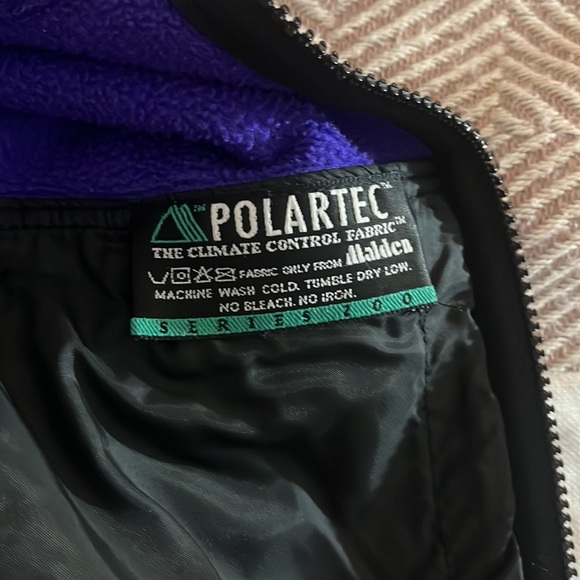 Vintage 90s Taiga Polartech Fleece - Picture 4 of 4